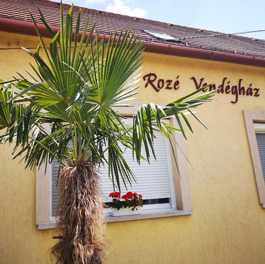 Roze Vendeghaz Hotel Villány Buitenkant foto